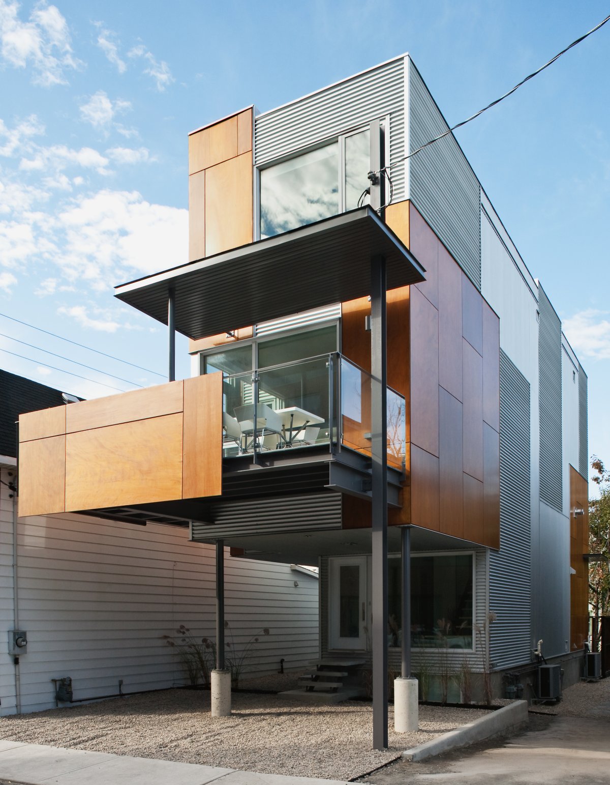 Slim Style: Narrow house is a masterpiece of fine modern design  Usual House