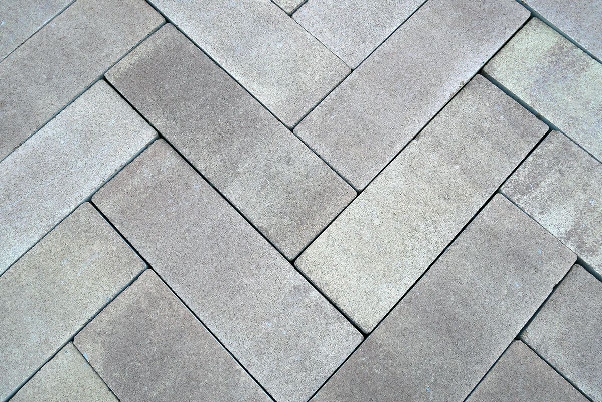 can-you-stain-concrete-pavers-1-guide-usualhouse